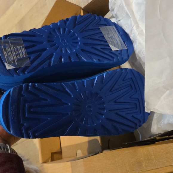 UGG TASMAN size 7 - Picture 5 of 6